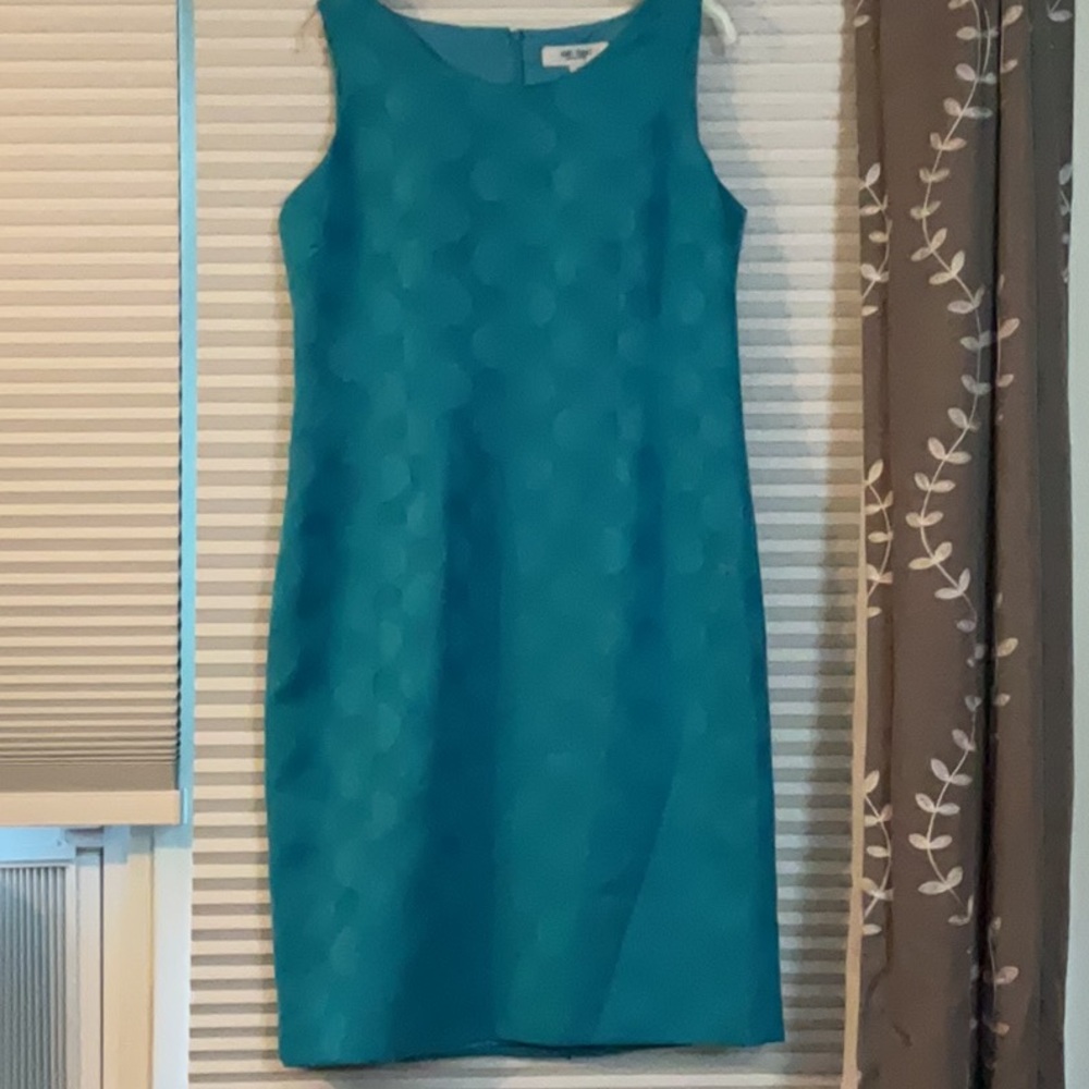 Size 12 Jones studio sleeveless teal dress with lining